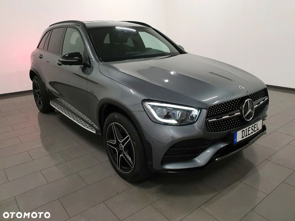 Mercedes-Benz GLC 300 de 4Matic 9G-TRONIC AMG Line Plus - 3