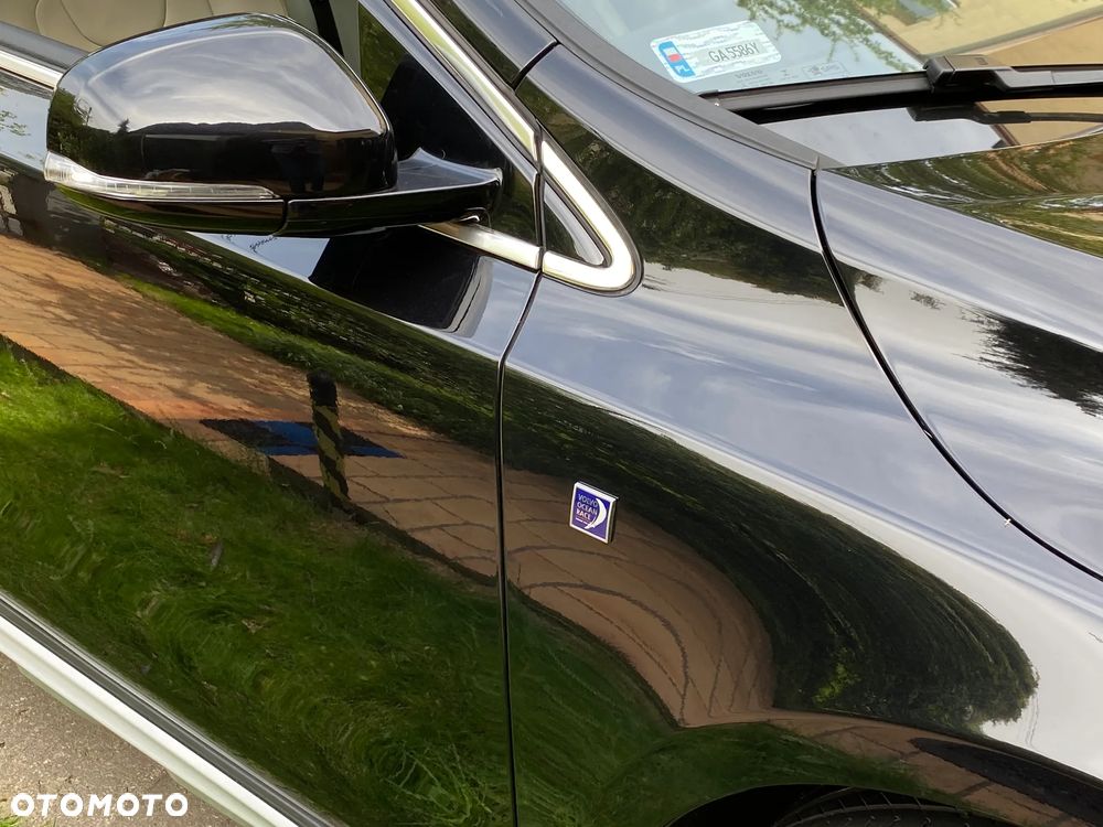 Volvo V40 Cross Country T3 Drive-E Ocean Race - 3