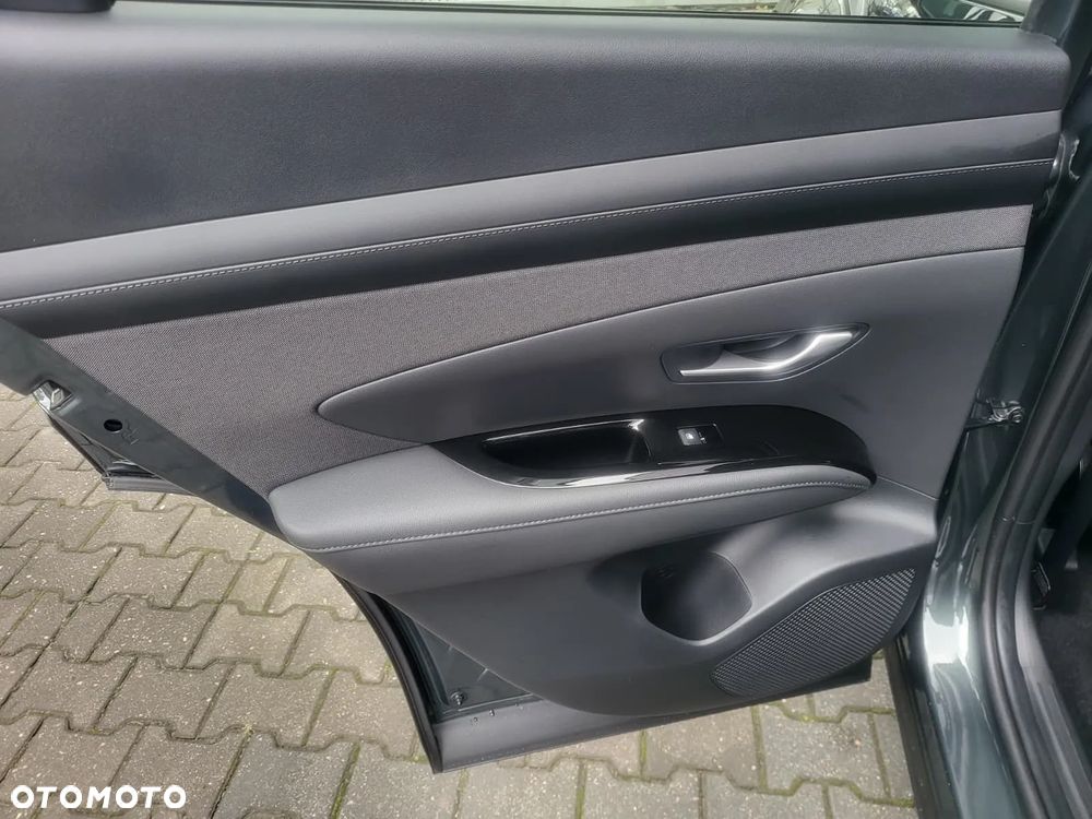 Hyundai Tucson 1.6 T-GDi HEV Smart 2WD - 26