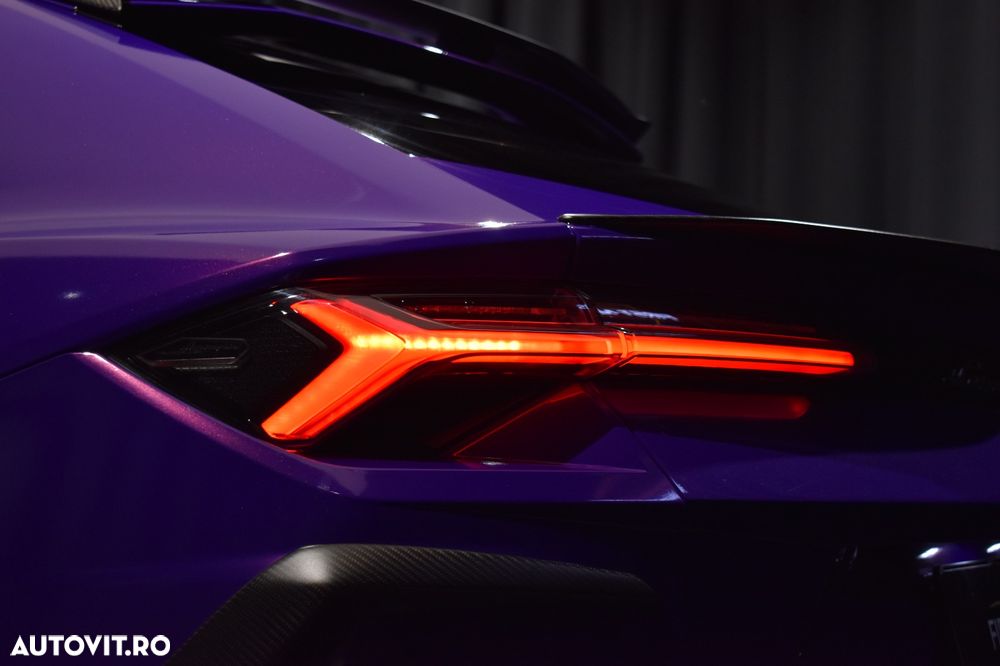 Lamborghini URUS - 12