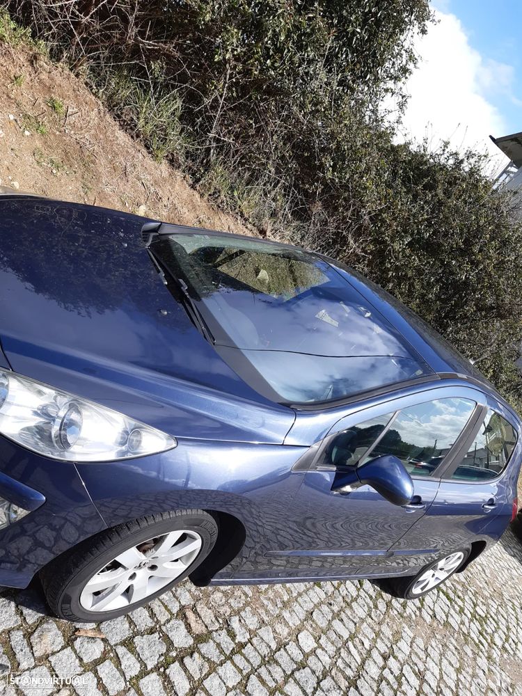 Peugeot 308 1.6 HDi Executive - 3