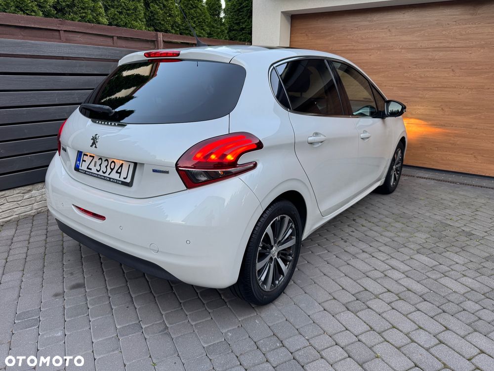 Peugeot 208 1.2 PureTech Allure S&S - 8