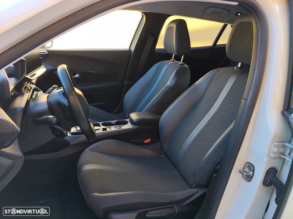 Peugeot e-2008 Allure Pack - 29