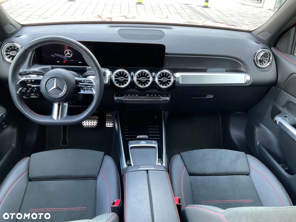 Mercedes-Benz GLB 200 d AMG Line 8G-DCT - 12