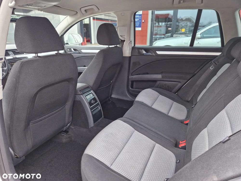 Skoda Superb 2.0 TDI Elegance - 11