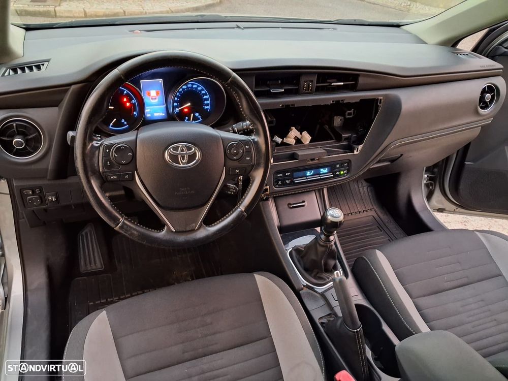 Toyota Auris Touring Sports 1.4 D-4D Comfort - 14