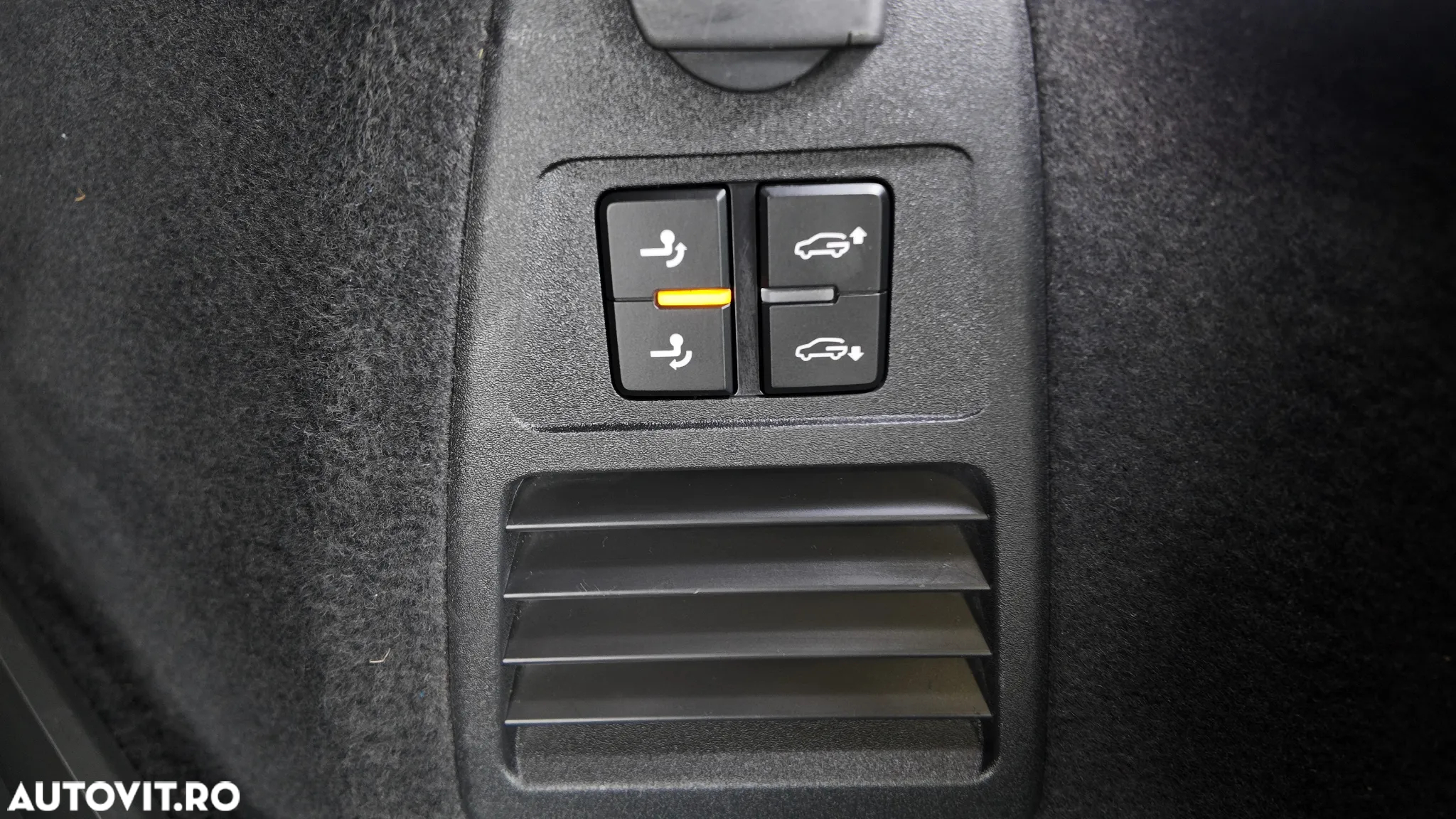 Volkswagen Touareg 3.0 V6 TDI 4Motion DPF Automatik R-Line - 12