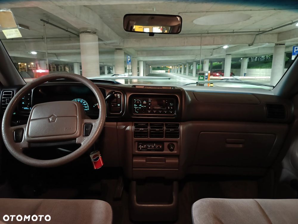 Chrysler Voyager - 15