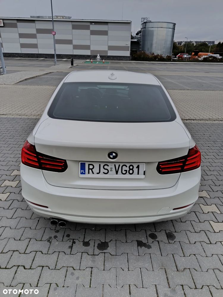 BMW Seria 3 328i xDrive - 6