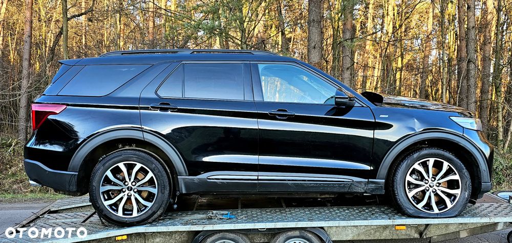 Ford Explorer EcoBoost Plug-in Hybrid ST-LINE - 2