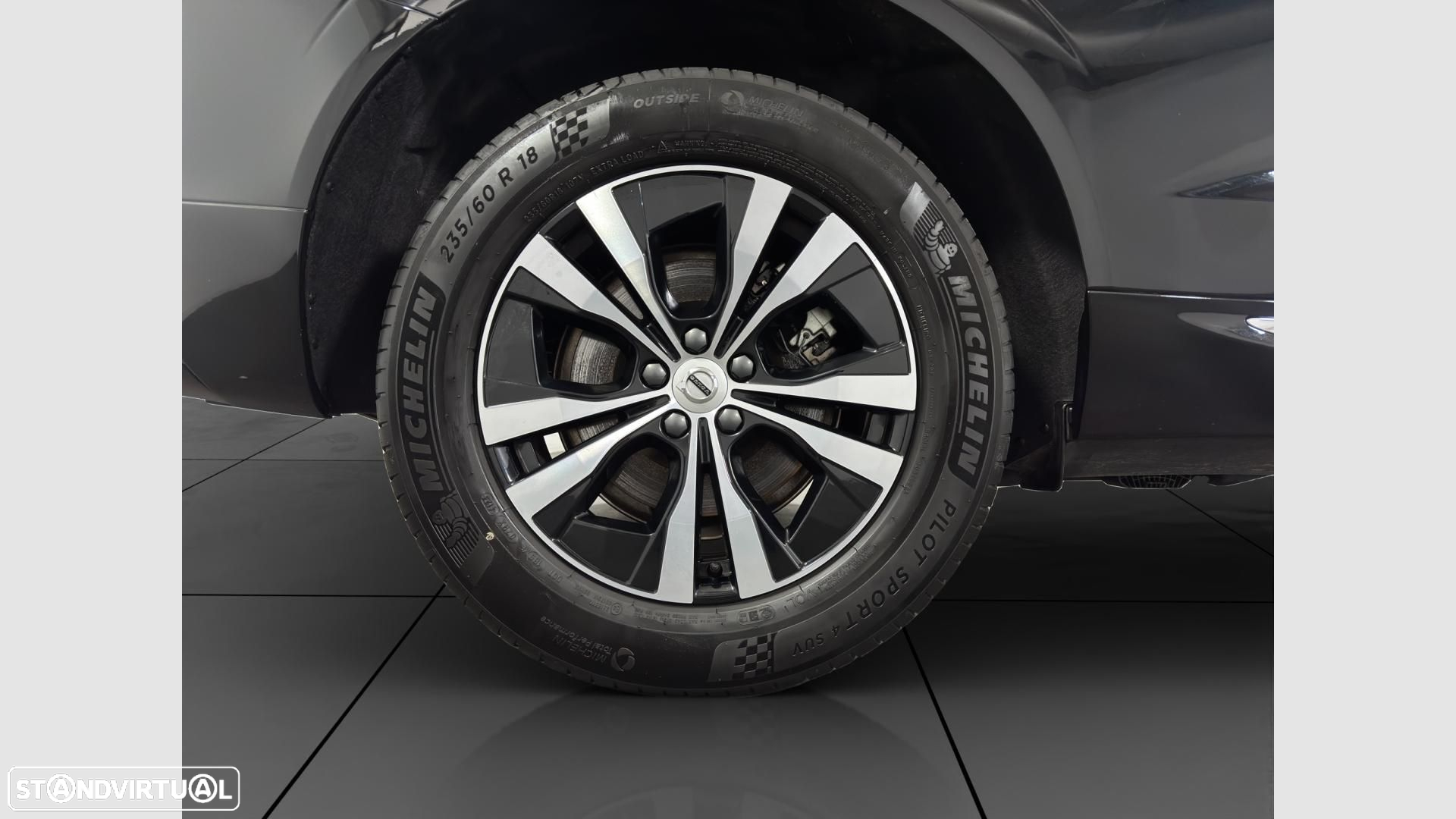 Volvo XC 60 2.0 T6 PHEV Core AWD - 9