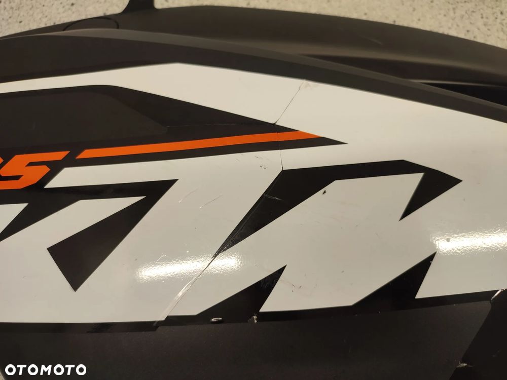 Owiewka, osłona, bok, boczek KTM RC 125 RC125 - 12