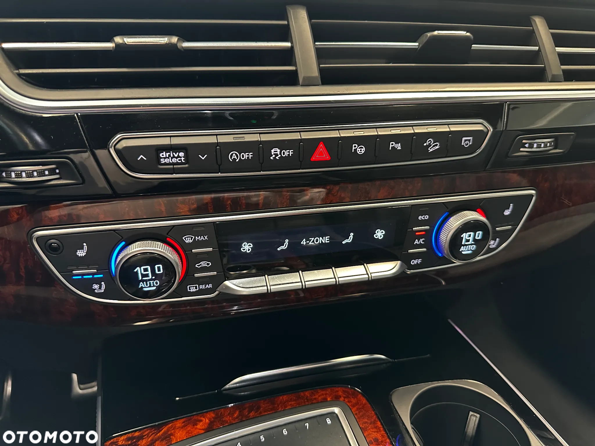 Audi SQ7 4.0 TDI Quattro Tiptronic - 23