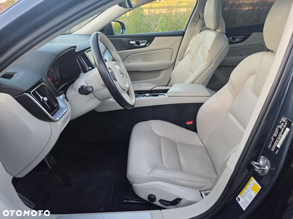 Volvo S60 T6 AWD R-Design - 12