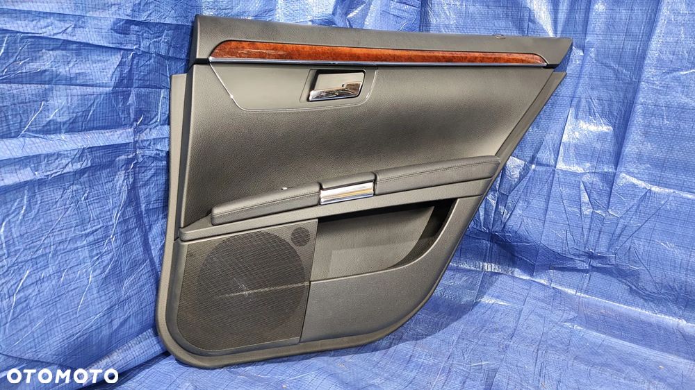 FOTELE KANAPA TUNEL ŚRODKOWY PODŁOKIETNIK BOCZKI DRZWI LED DEKORY TAPICERKA WNĘTRZE SKÓRA CZARNA GRZANA PAMIĘĆ FULL MASAŻE MERCEDES W221 LIFT KRÓTKI - 26