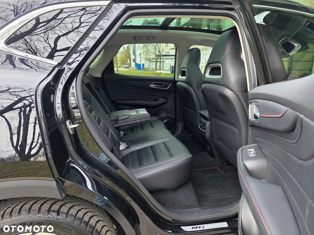 MG HS 1.5 T-GDI Exclusive DCT - 32