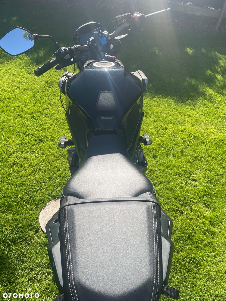 Honda CB - 8