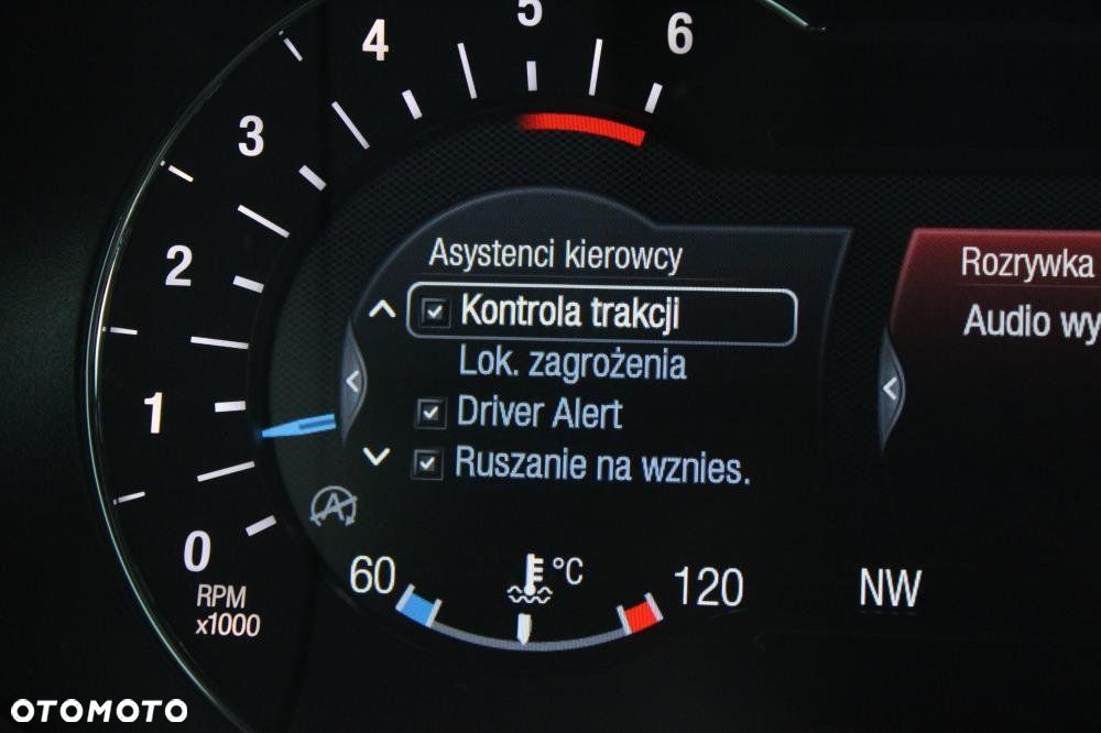 Ford S-Max - 17