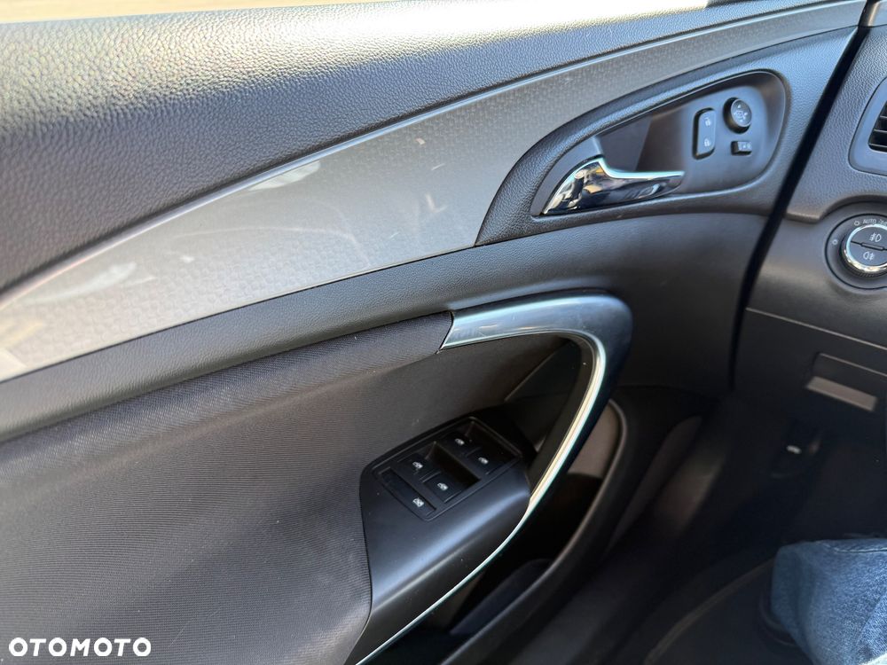 Opel Insignia 1.6 SIDI Turbo - 11