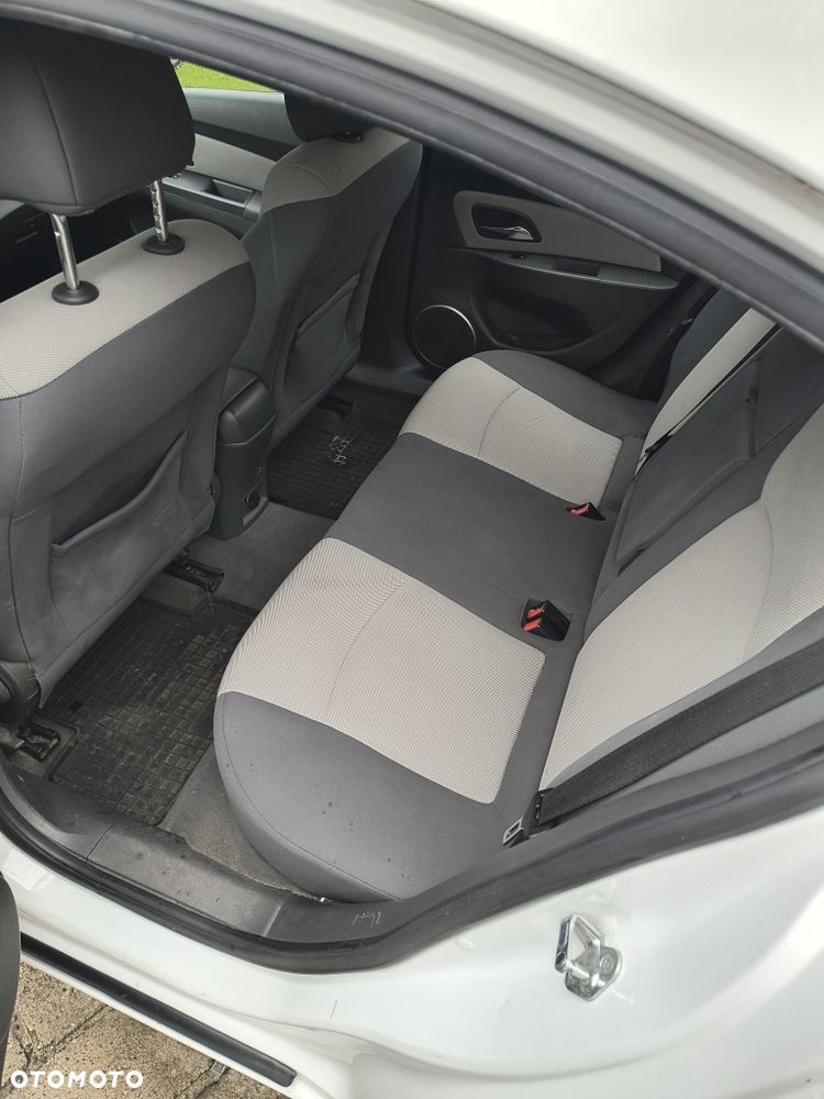 Chevrolet Cruze - 5