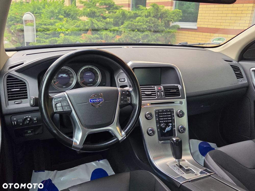 Volvo XC 60 D4 Geartronic Momentum - 5