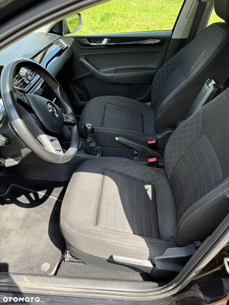 Skoda RAPID 1.0 TSI Style - 12