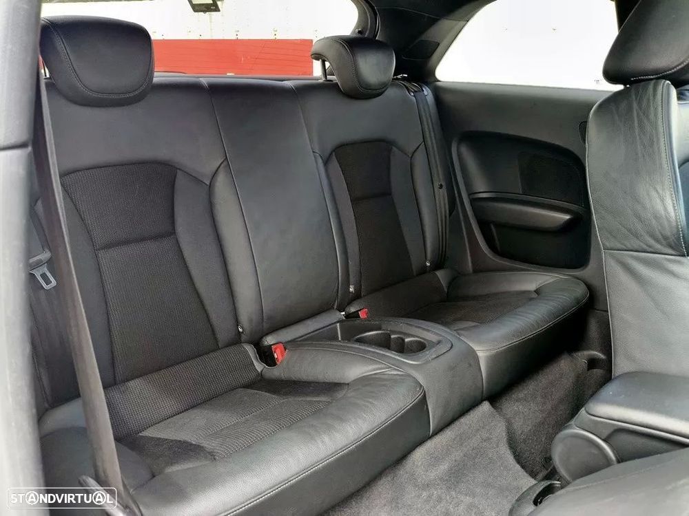 Audi A1 1.6 TDI S-line S-Tronic - 14