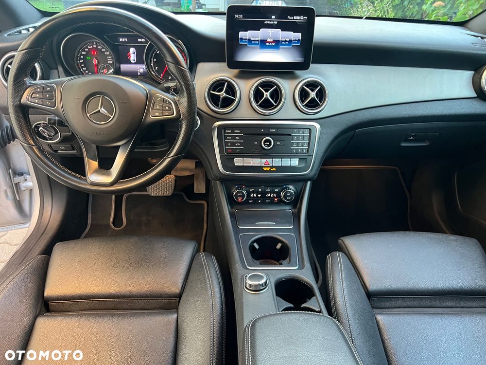 Mercedes-Benz CLA 250 4-Matic AMG Line - 15