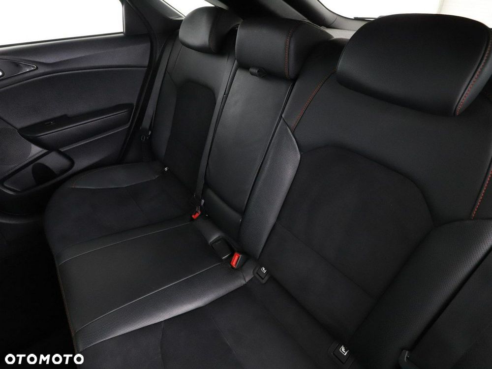 Kia ProCeed 1.6 T-GDI GT DCT - 18