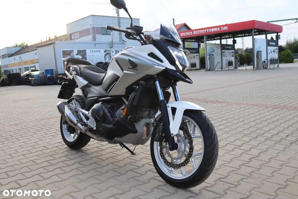 Honda NC - 17