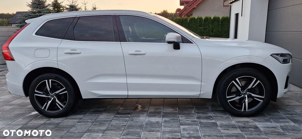 Volvo XC 60 T5 GPF AWD R-Design - 8