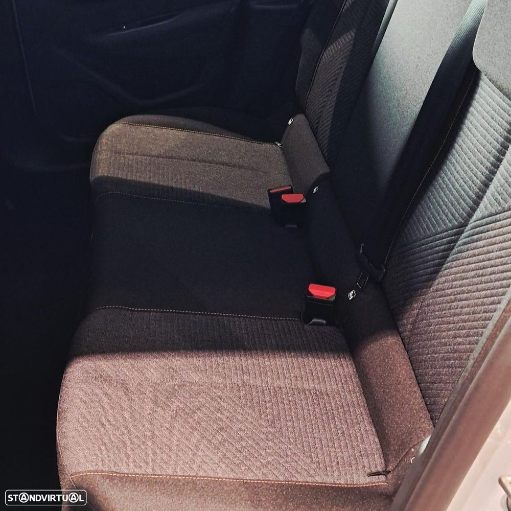 Peugeot e-208 50 kWh Style - 9