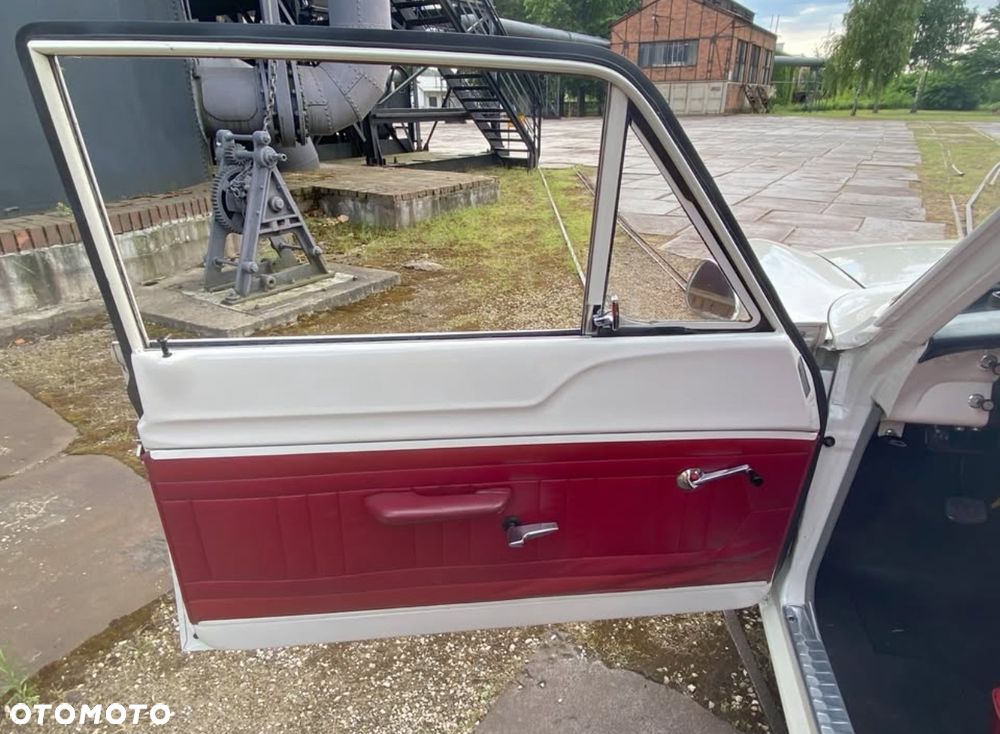Ford Taunus - 15