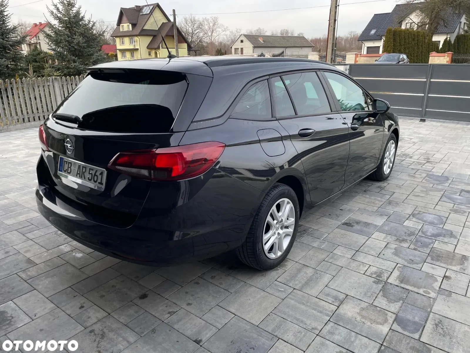Opel Astra 1.4 Turbo 120 Jahre - 8