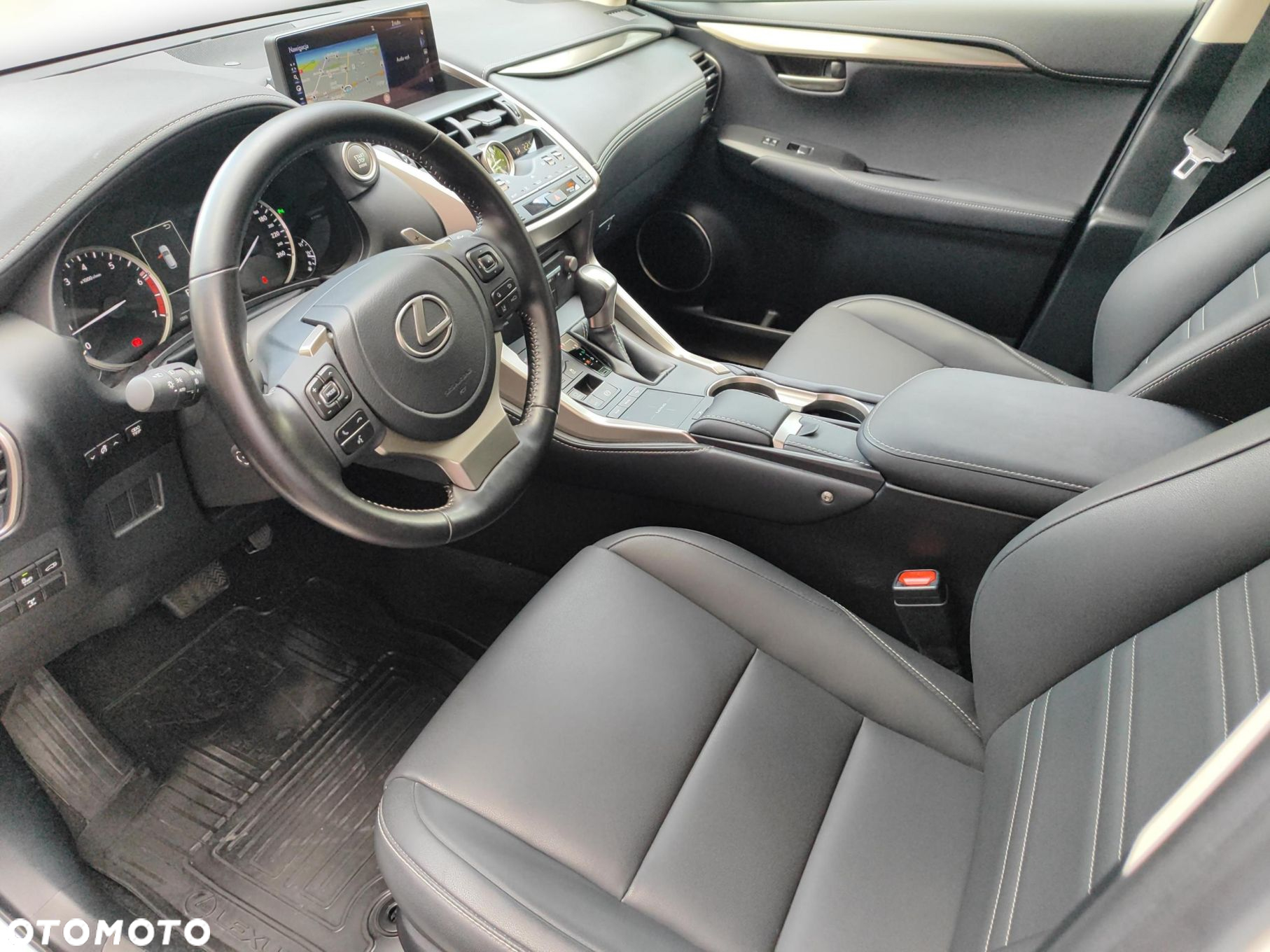 Lexus NX 300 F Impression AWD - 11