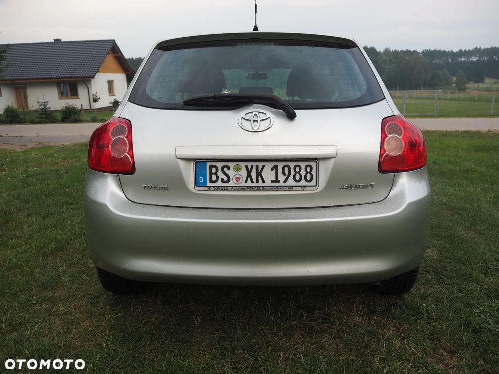 Toyota Auris 1.4 VVT-i Team - 6