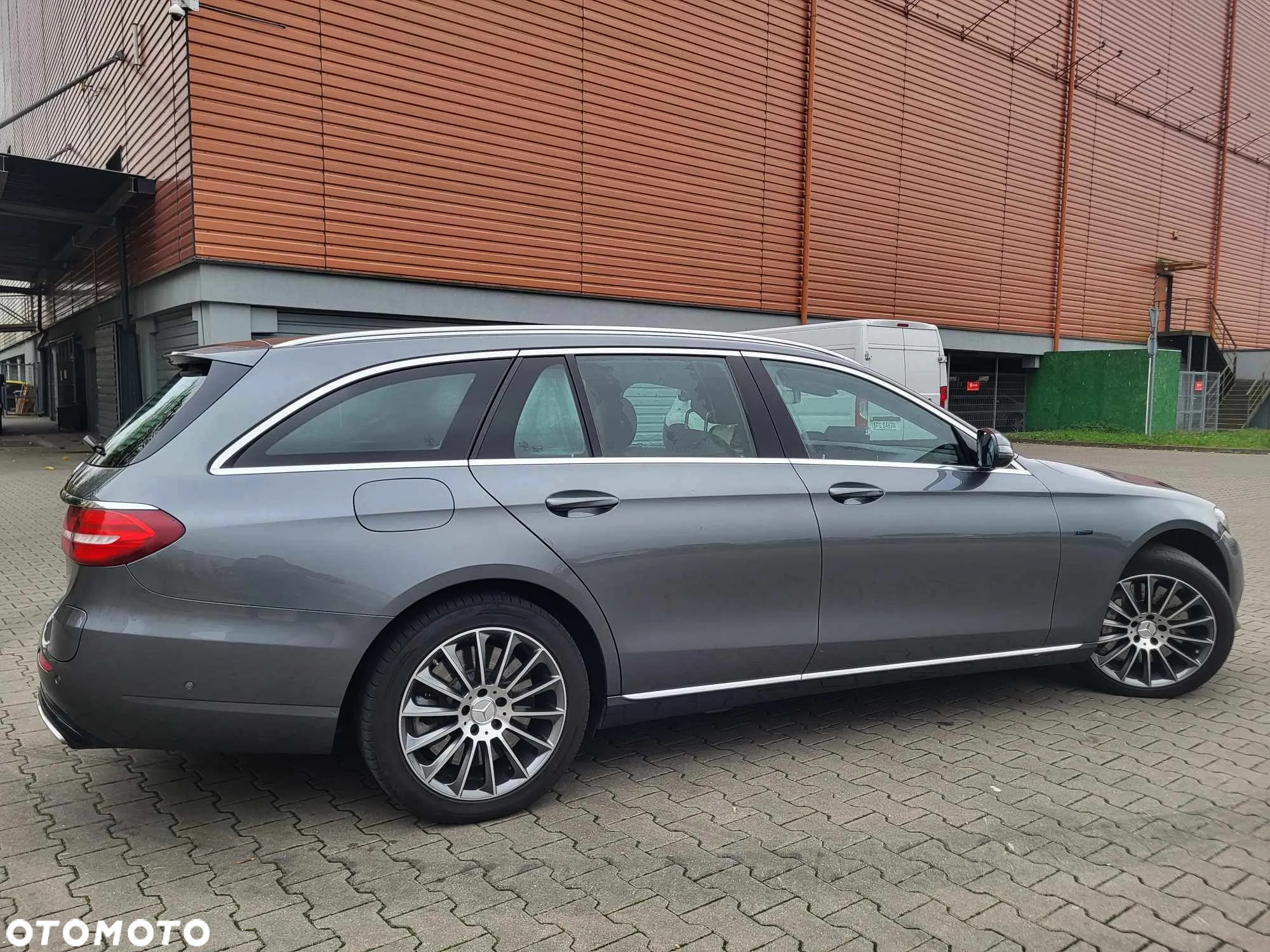 Mercedes-Benz Klasa E 300 de 9G-TRONIC - 20