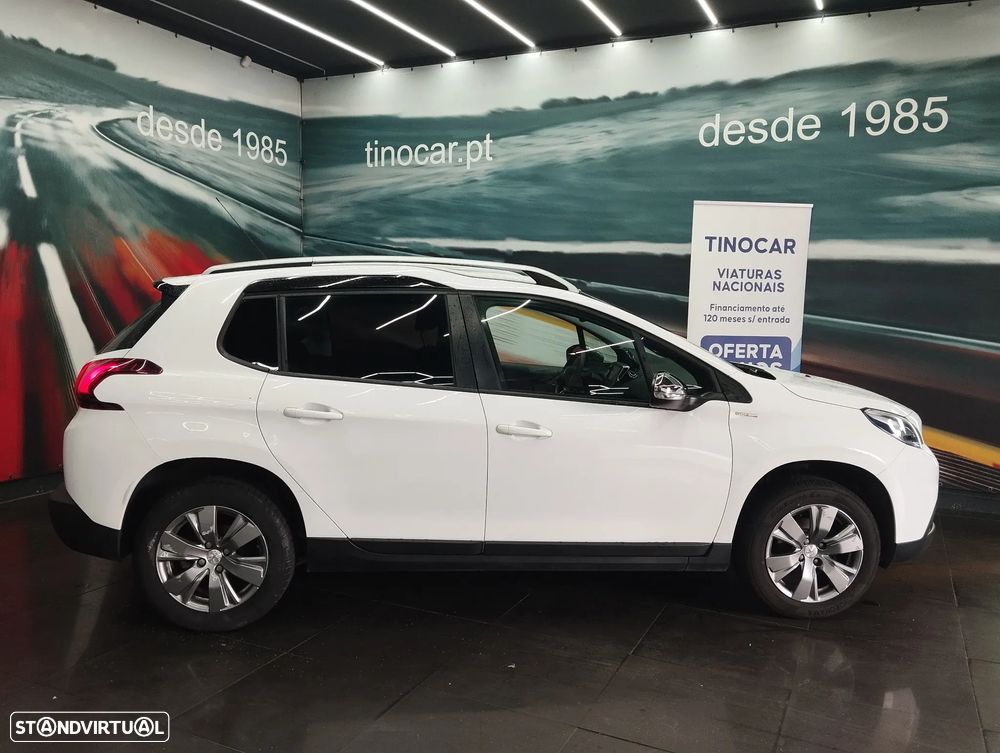 Peugeot 2008 1.2 PureTech Style - 4