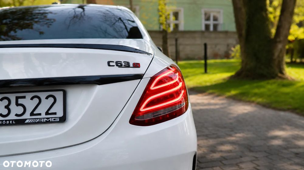 Mercedes-Benz Klasa C AMG 63 S - 22