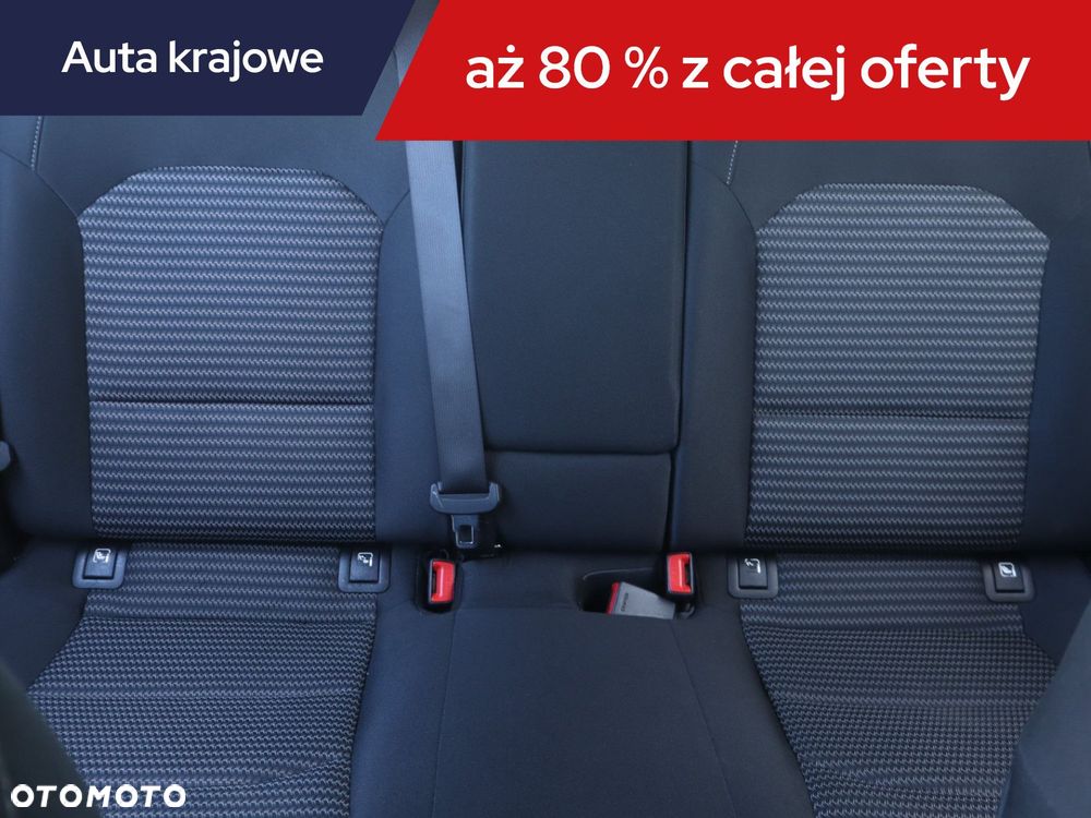 Kia Ceed - 12