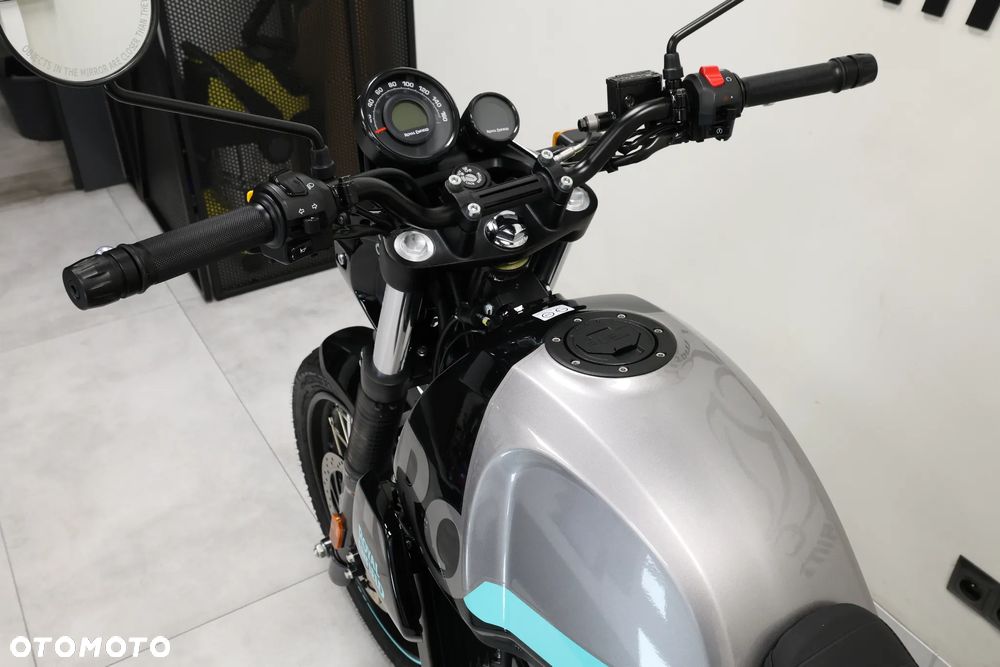 Royal Enfield Himalayan - 16