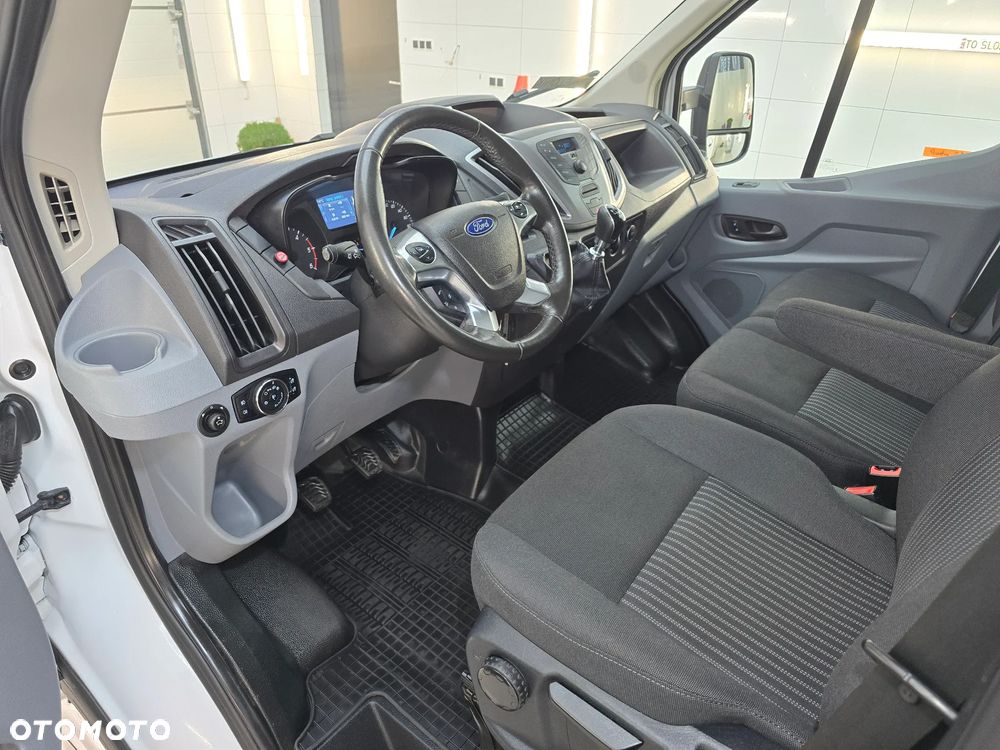 Ford TRANSIT 350-170 IZOTERMA WINDA 750Kg 48 Tyś Km SERWIS ASO FORD DO OSTATNIEGO Km SALON PL STAN JAK NOWY TEMPOMAT KLIMA ELKTRYKA ASYSTEN KIEROWCY WZMOCNIONE TYLNE ZAWIESZENIE RESOR + PODUSZKI PNEŁMATYCZNE - 30
