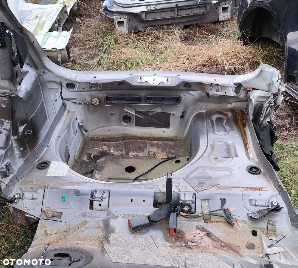 AUDI A1 8X PAS TYŁ TYLY WANNA BAGAŻNIKA - 2