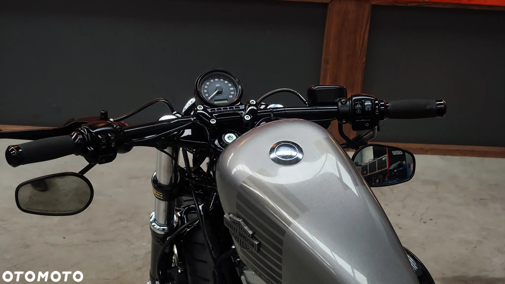 Harley-Davidson Sportster Forty-Eight - 21