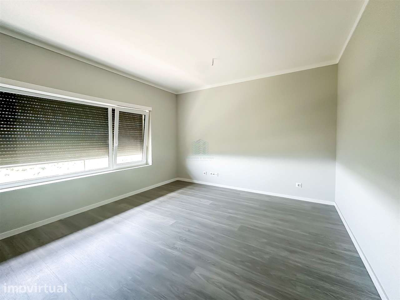 Apartamento T3 novo em Torres Novas, com garagem e varanda - Grande imagem: 2/23