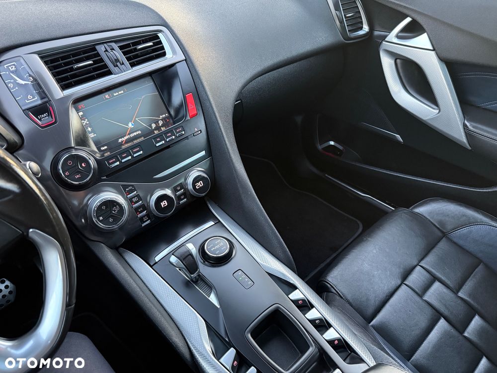 Citroën DS5 2.0 HDi Hybrid4 SportChic MCP - 11