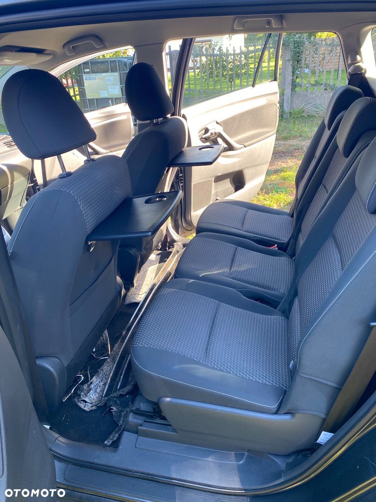 Toyota Verso 1.8 Premium 7os - 16