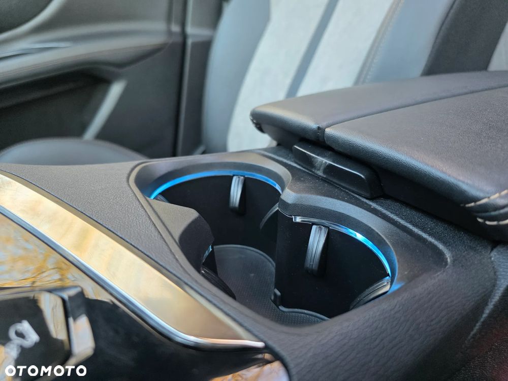 Peugeot 3008 1.6 PureTech Hybrid4 PHEV GT S&S EAT8 - 35