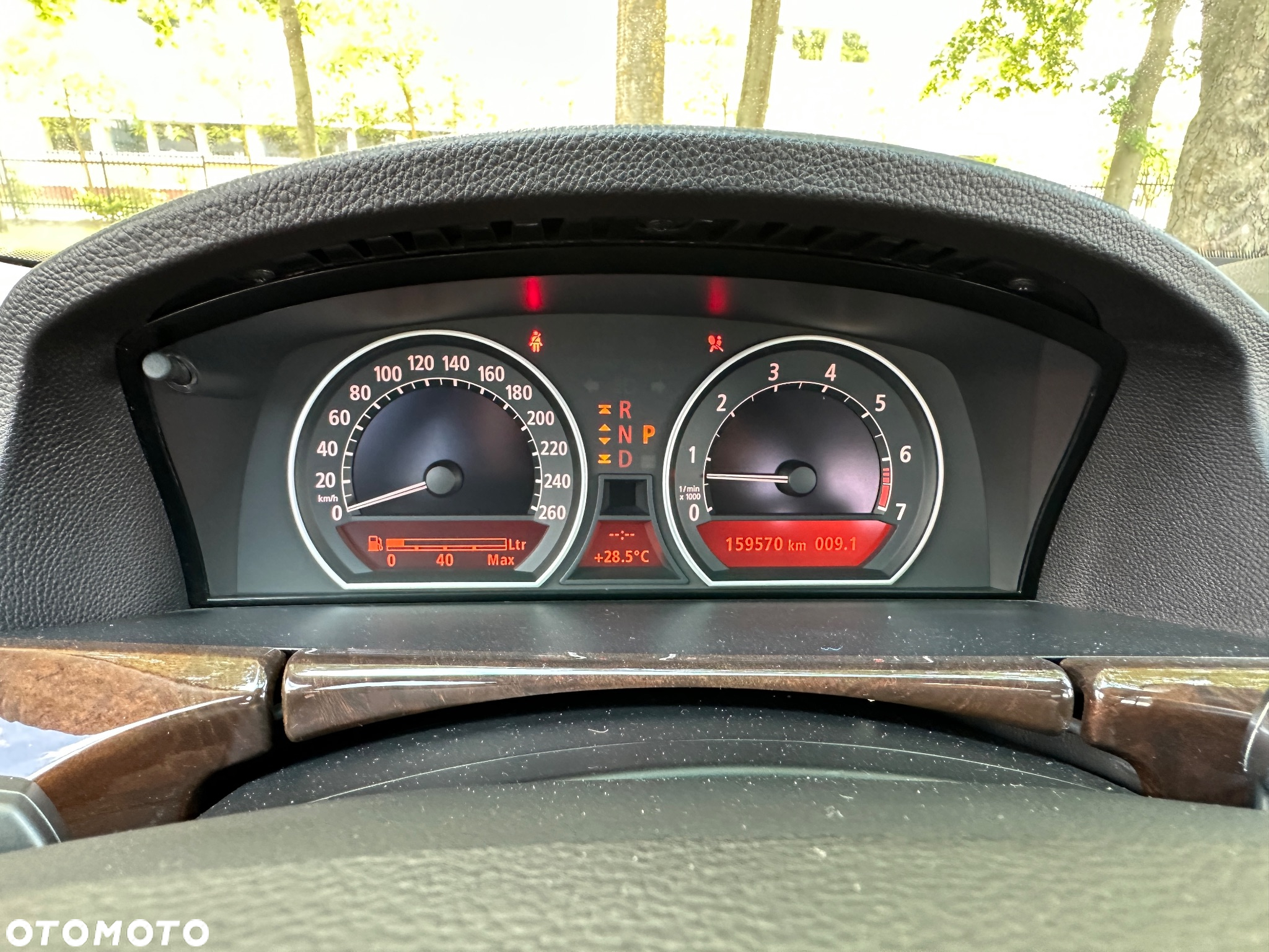 BMW Seria 7 745i - 29