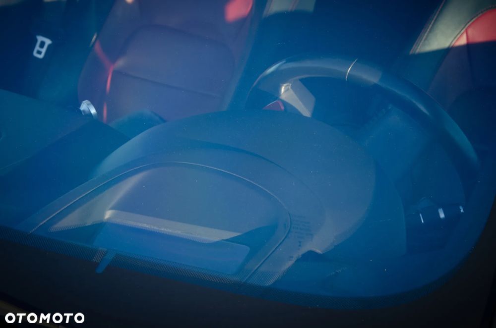 Jaguar XE - 24